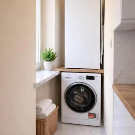 Appartement Nowe Luksusowe Apartamenty Z Wanna Premium Manufaktura-Orientarium Zoo-Aquapark Fala-Prywatny Na Wylacznosc - W Pelni Wyposazony Apartament -Blok, Niskie Pietro, Zamykany Parking Na Pilota - Cisza I Spokoj - Prywatnosc - Doskonala Lokalizacja ! *